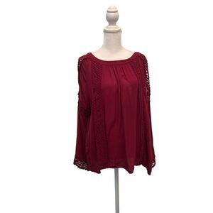 Bass size small burgundy lace trim cold shoulder bell sleeve flowy blouse EUC